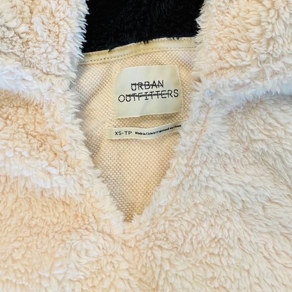 URBAN OUTFITTERS Tilly Faux Fur Hoodie Sweatshirt - Picture 7 of 10